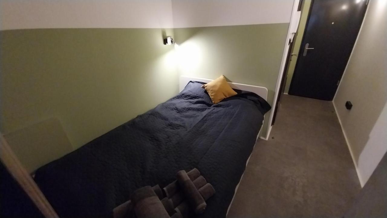 Peaceful Basement Apartment With Terrace & Free Gym Будапеща Екстериор снимка