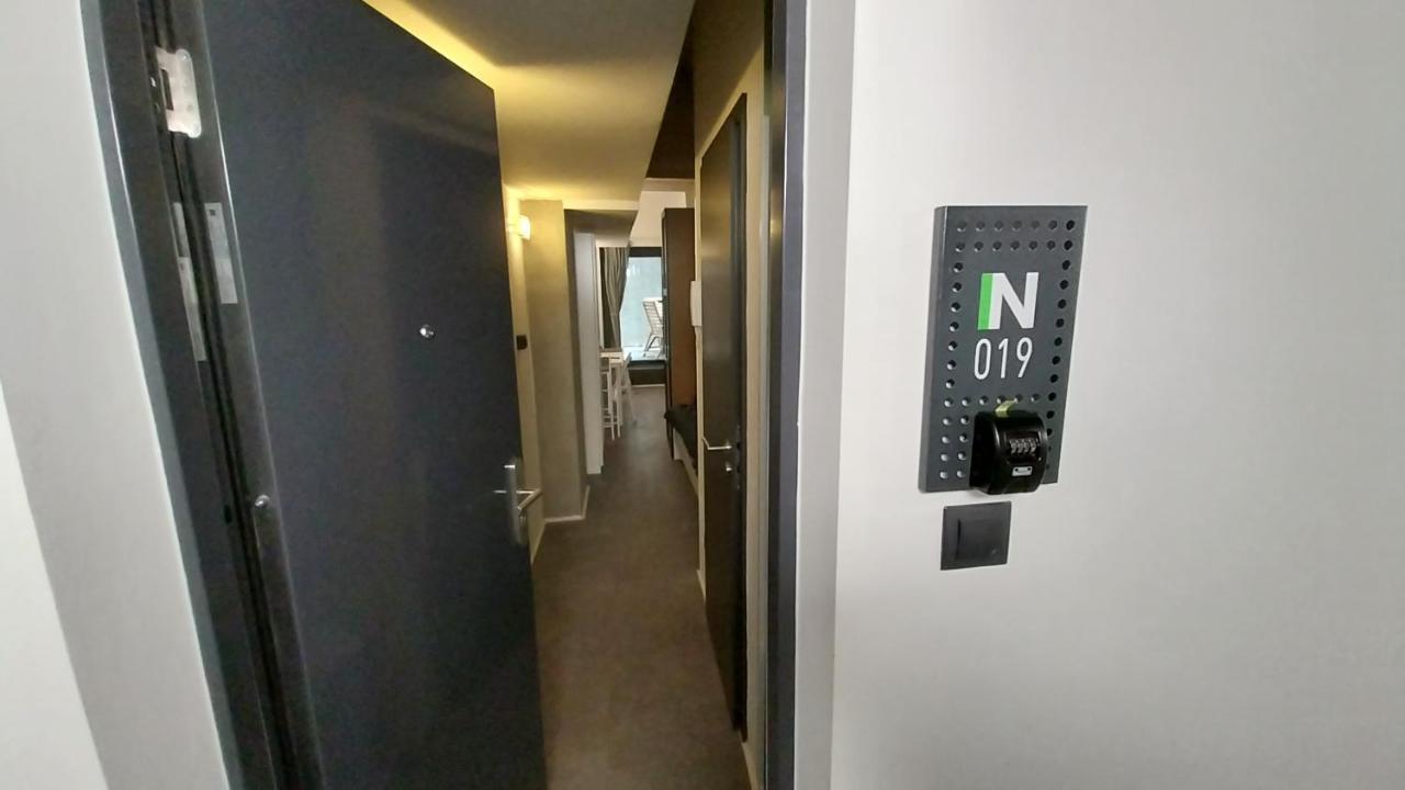 Peaceful Basement Apartment With Terrace & Free Gym Будапеща Екстериор снимка